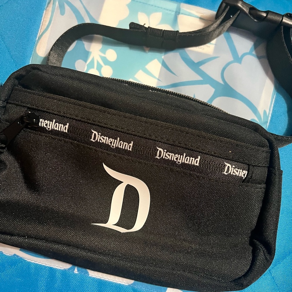 Disneyland Black Belt Bag